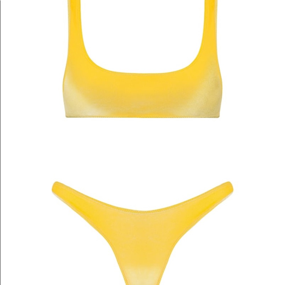 ISO Astrid bikini